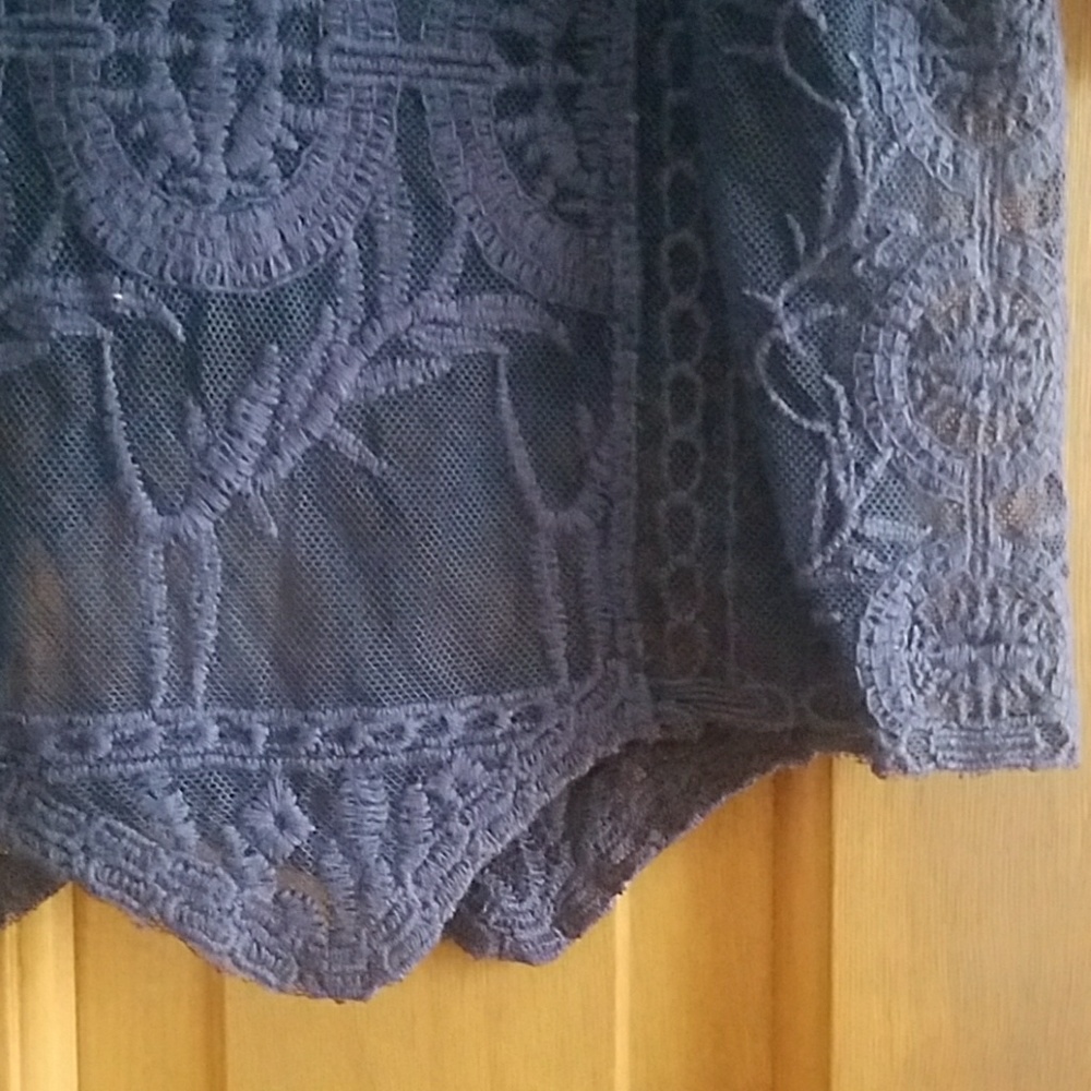 Navy Blue Lace Elbow Length Sleeve Blouse - Picture 3 of 5